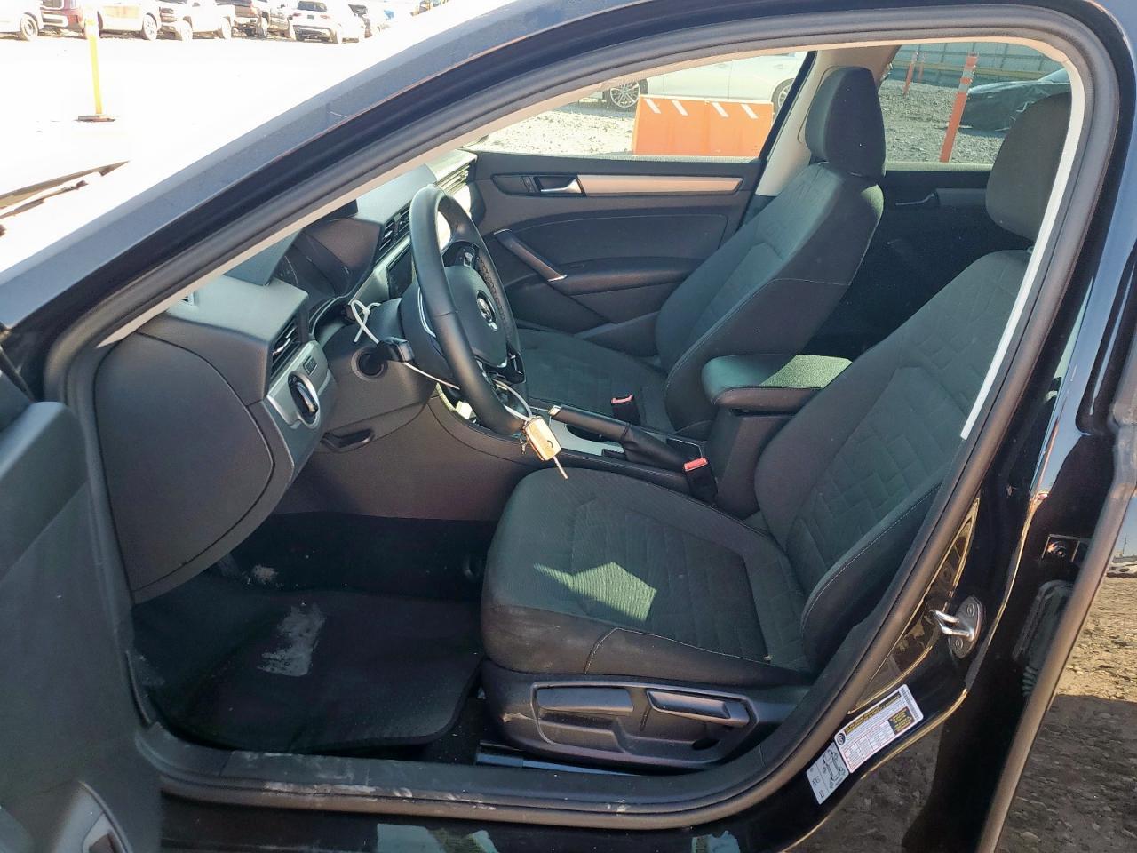 2021 Volkswagen Passat S - Фото 7