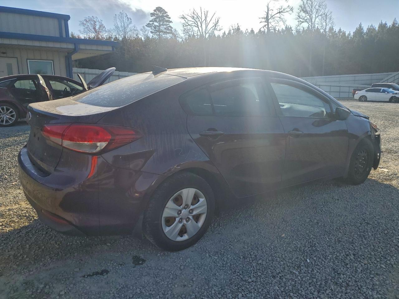 2018 Kia Forte Lx - Image 3