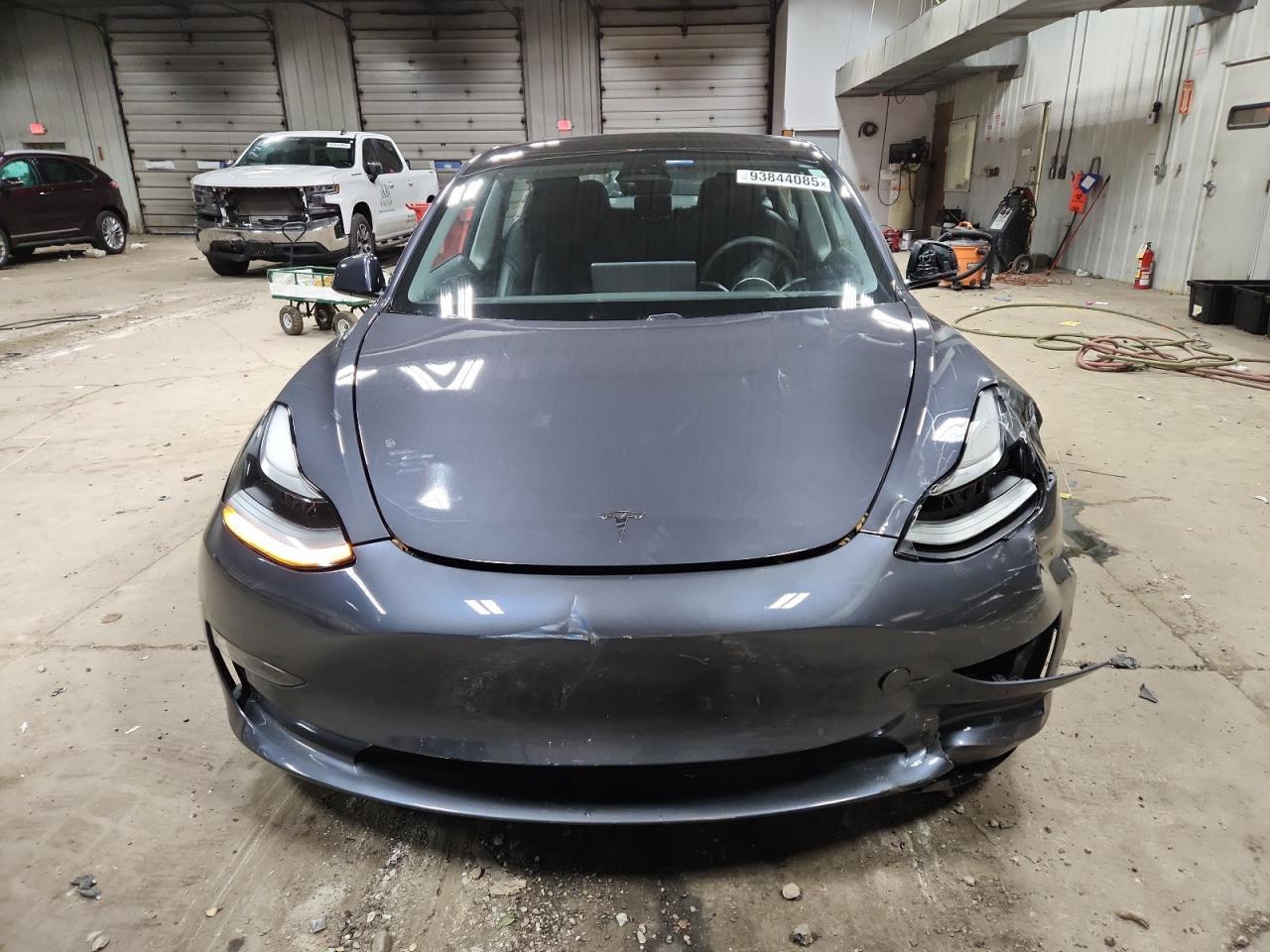 2021 Tesla Model 3 - Фото 5
