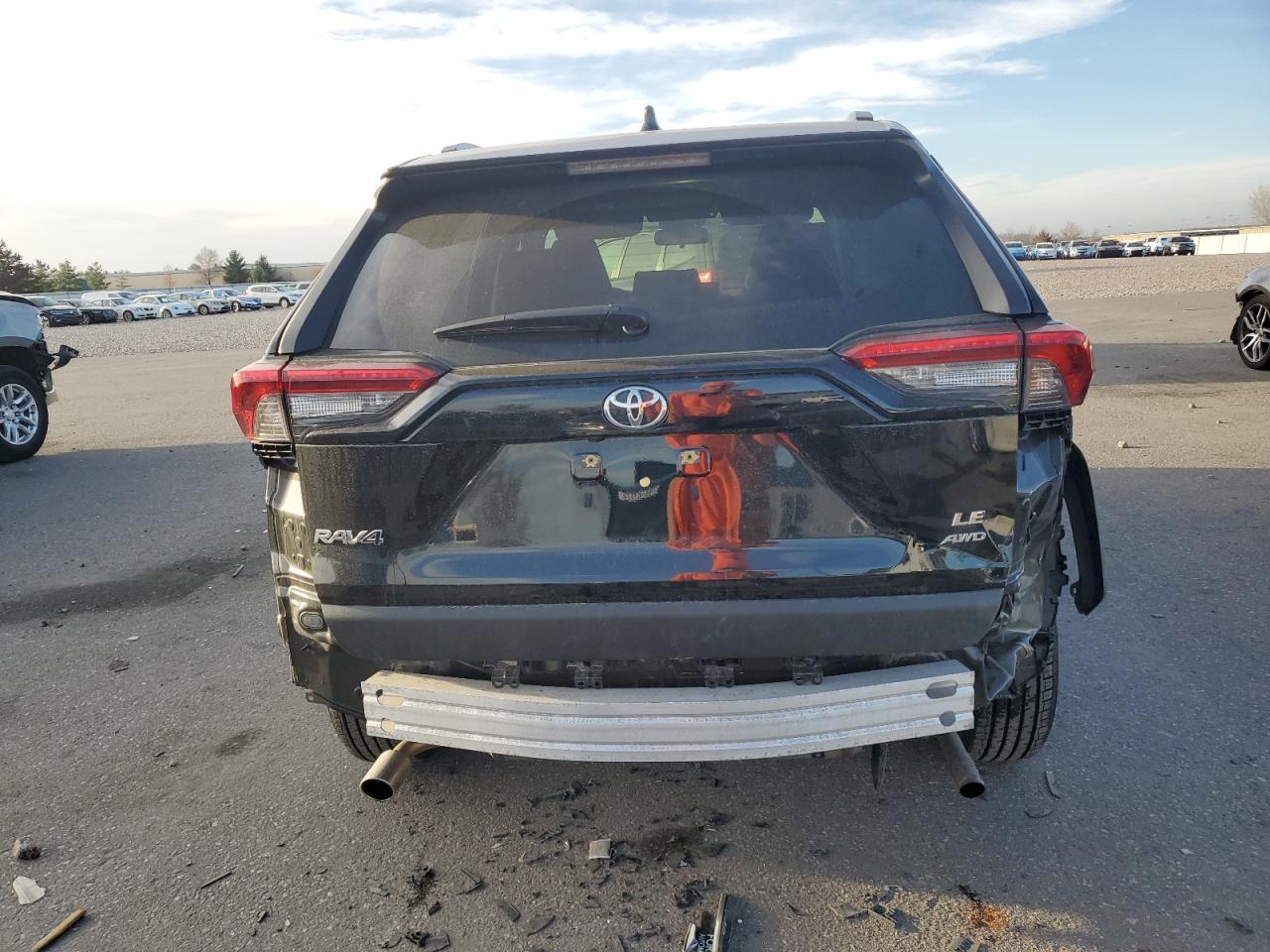 2020 Toyota Rav4 Le - Image 6