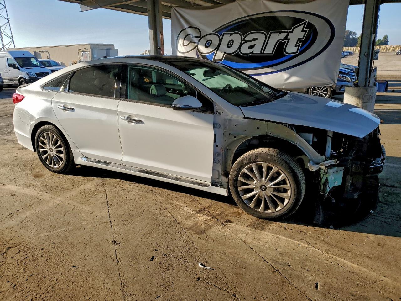 2015 Hyundai Sonata Sport - Image 4