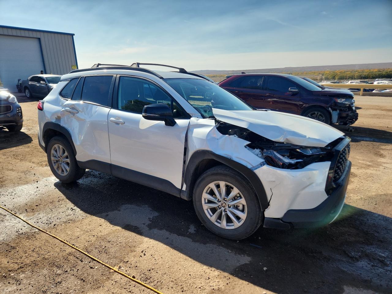 2025 Toyota Corolla Cross Le - Фото 4