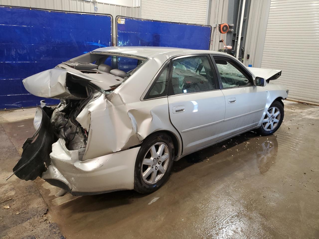 2000 Toyota Avalon Xl - Image 3