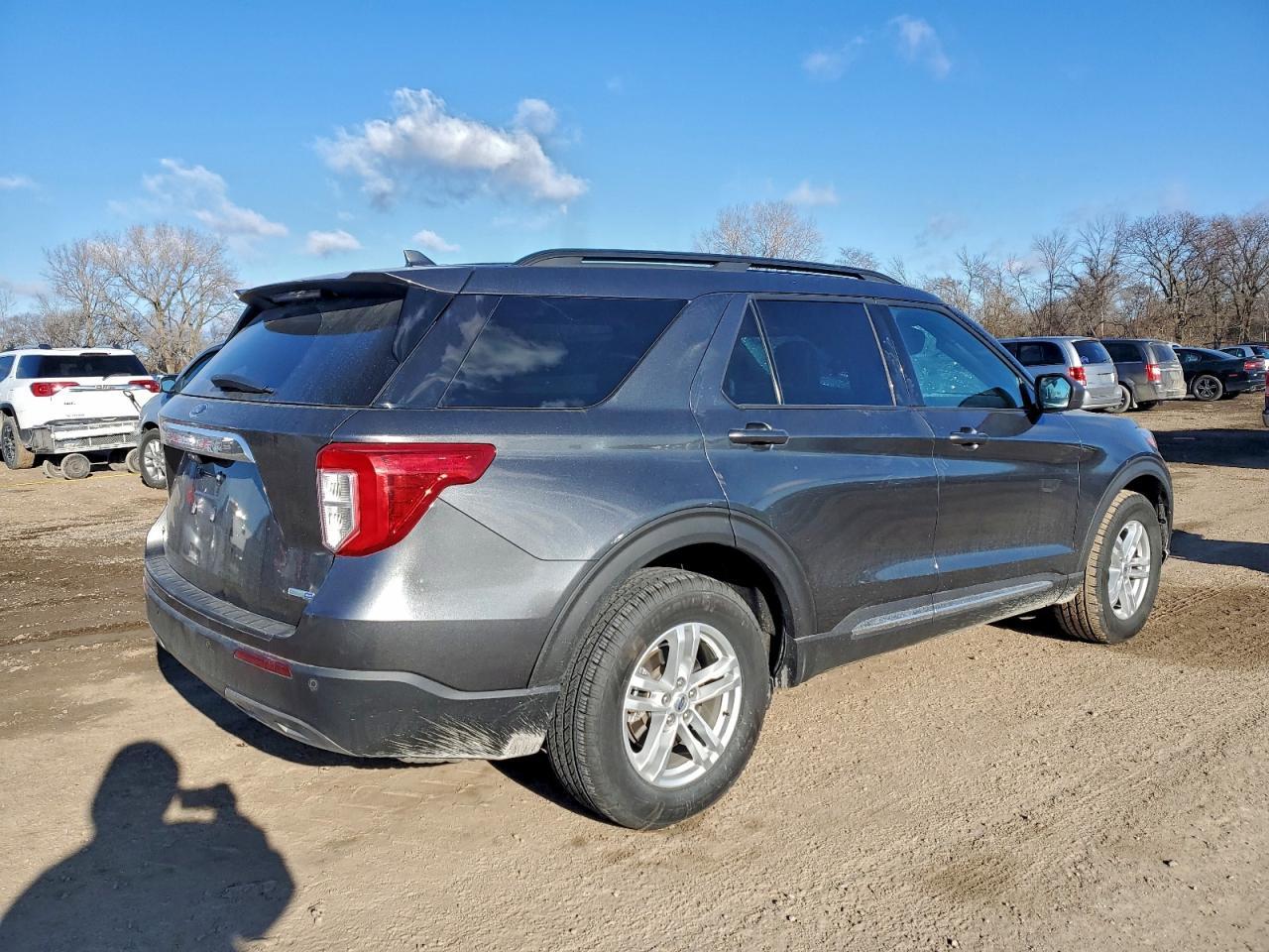 2020 Ford Explorer Xlt - Фото 3