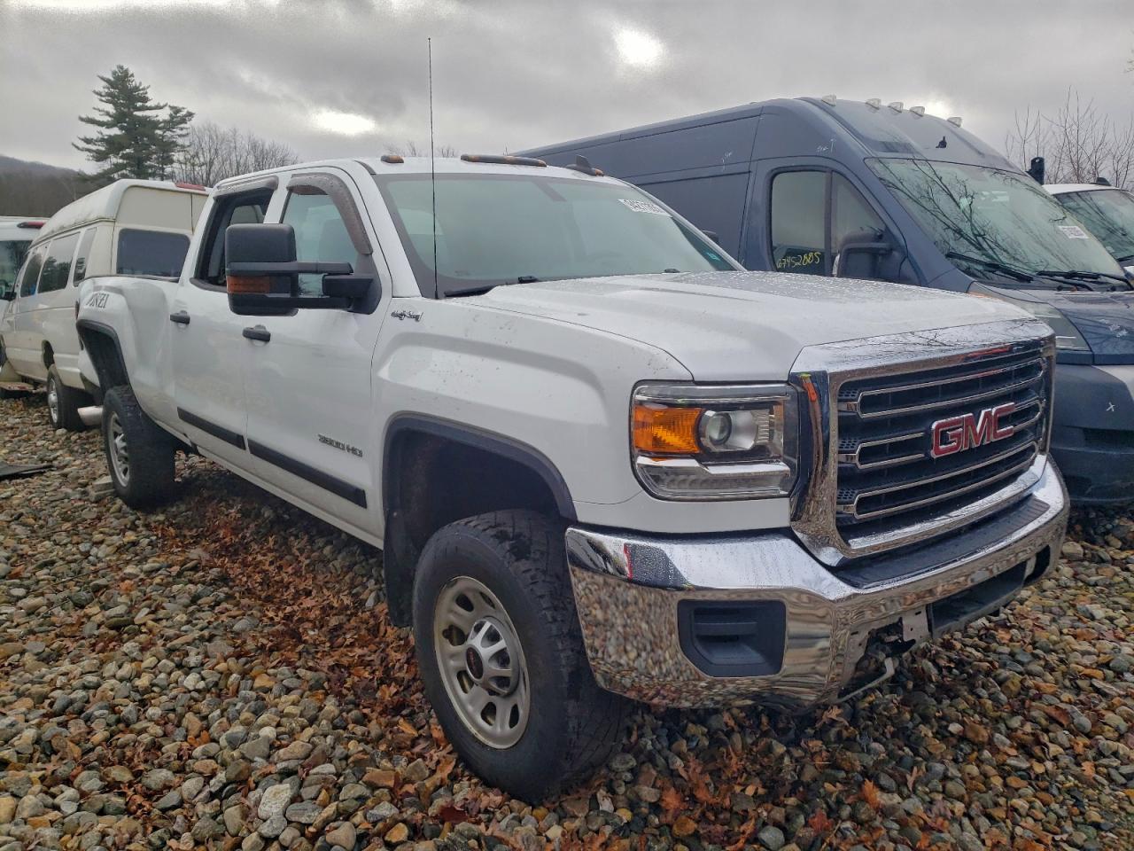 2017 GMC Sierra K3500 - Image 4