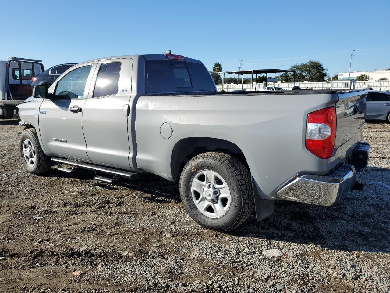 2020 Toyota Tundra Double Cab Sr - Фото 2