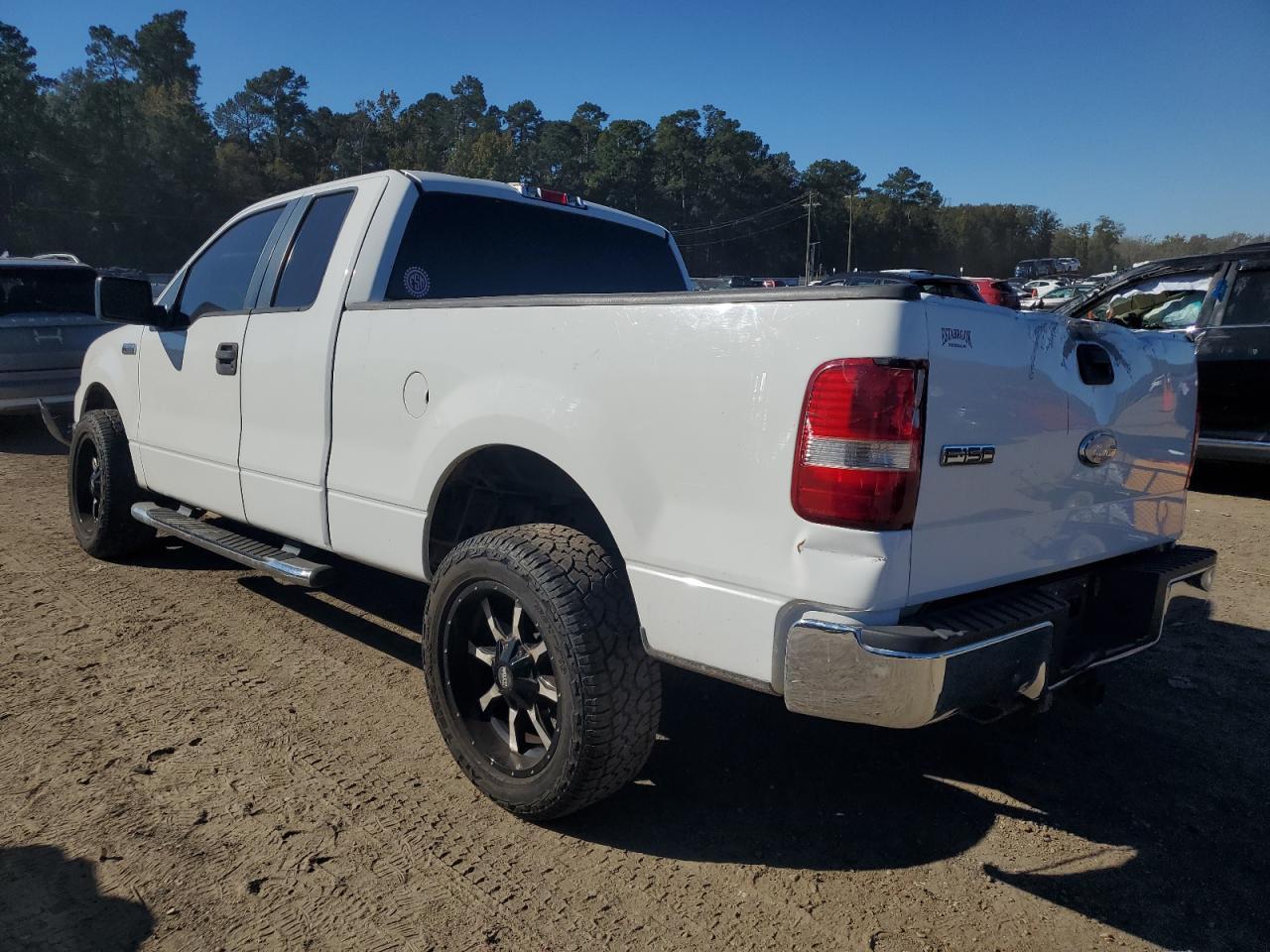 2007 Ford F150 - Image 2