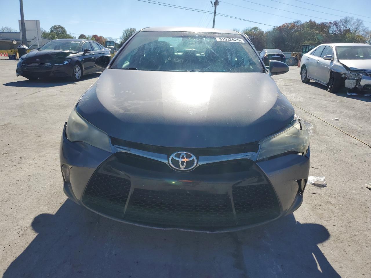 2016 Toyota Camry Le - Image 5