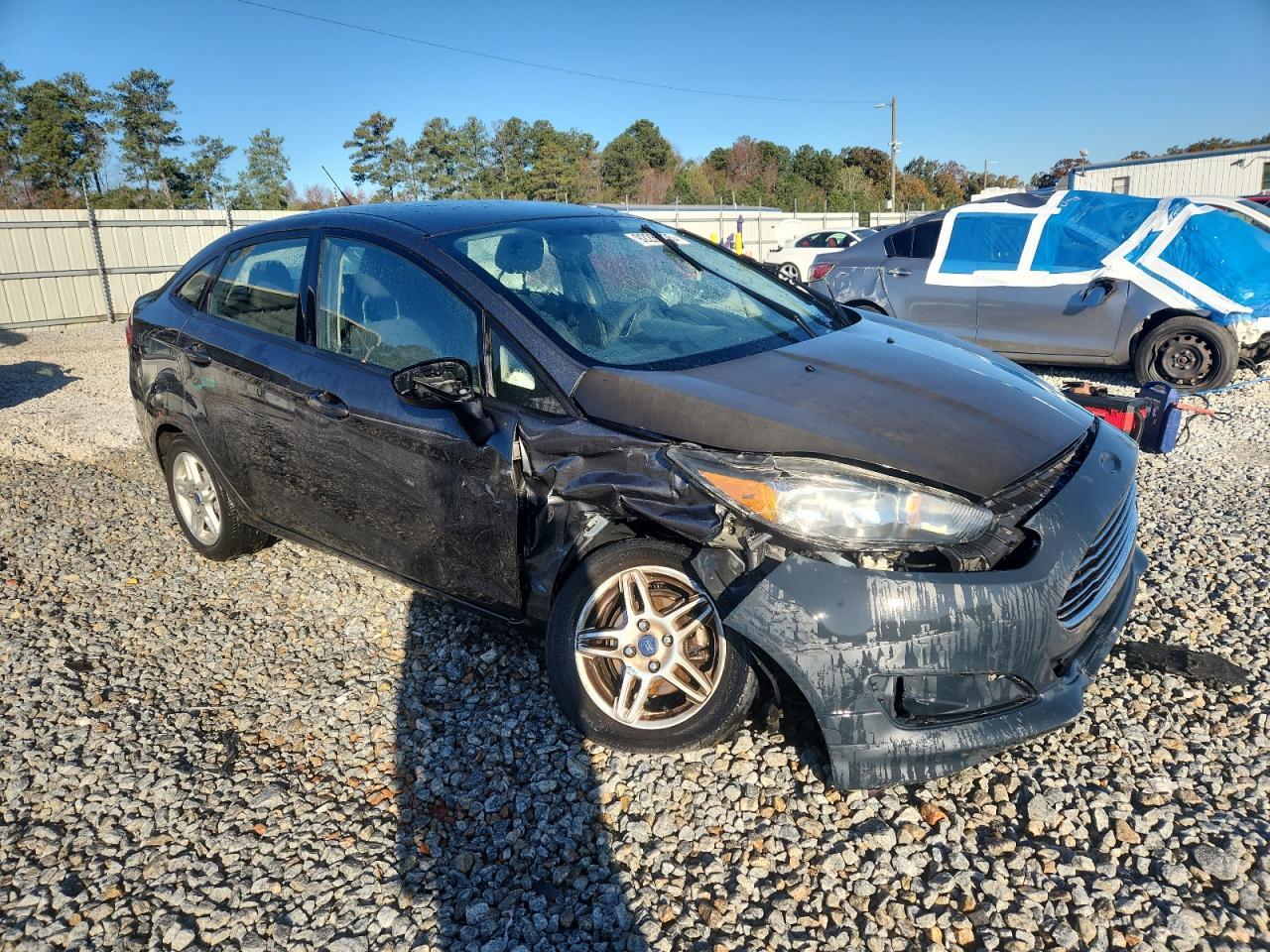 2017 Ford Fiesta Se - Фото 4