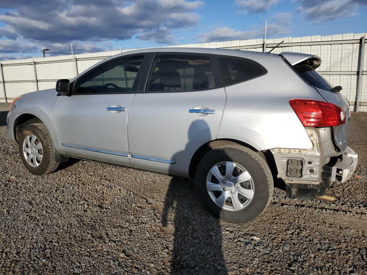 2011 Nissan Rogue S - Image 2