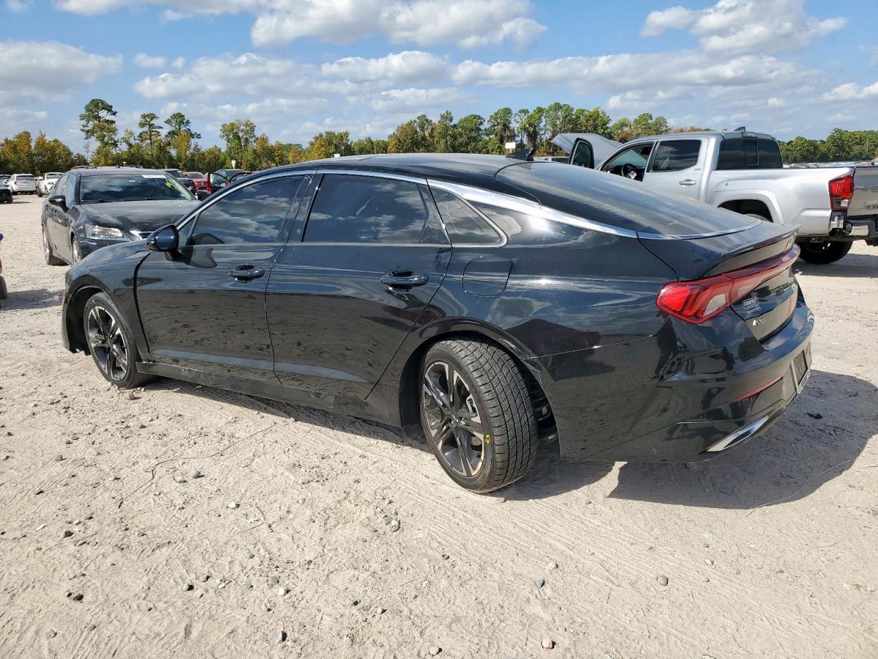2022 Kia K5 Gt Line - Image 2