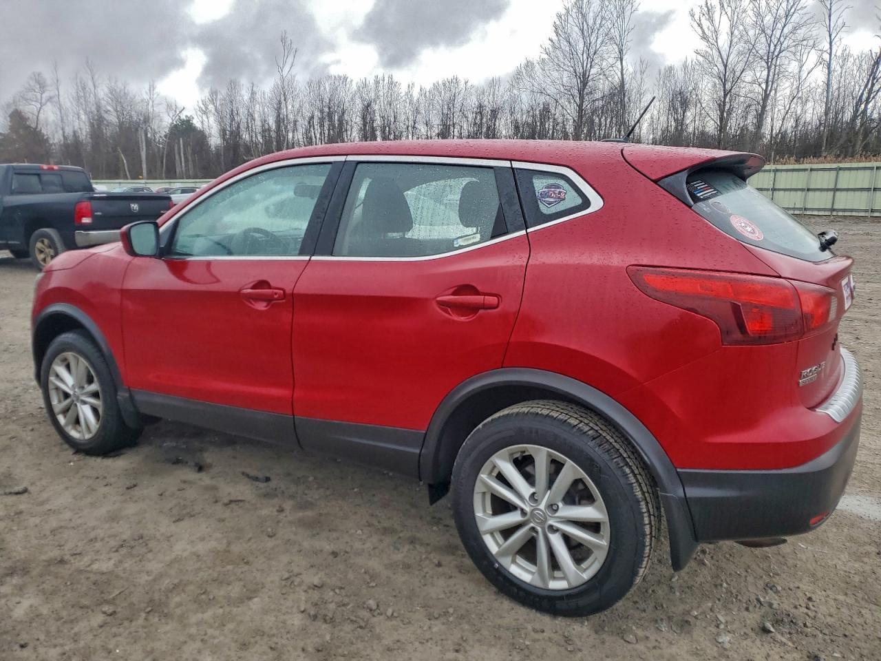 2018 Nissan Rogue Sport S - Фото 2