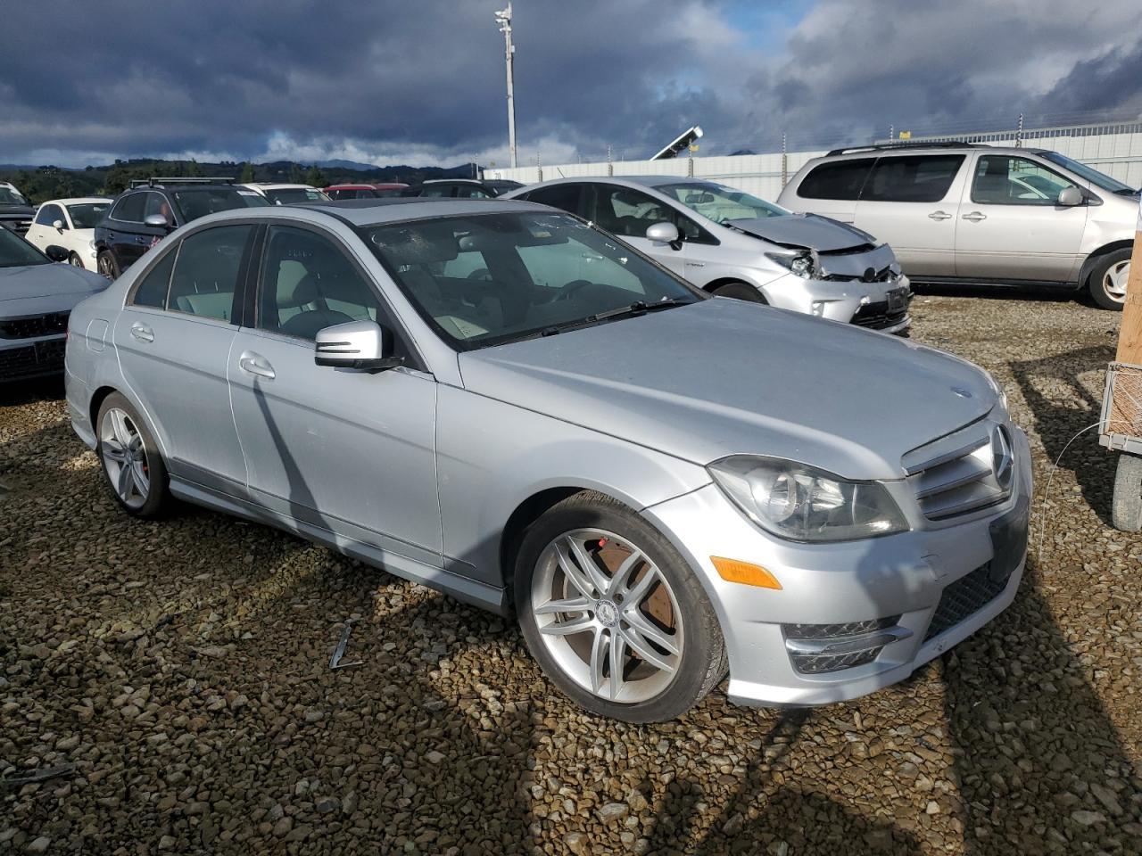 2013 Mercedes-Benz C 250 - Image 3