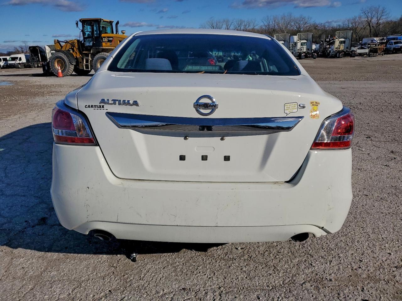 2015 Nissan Altima 2.5S - Фото 6