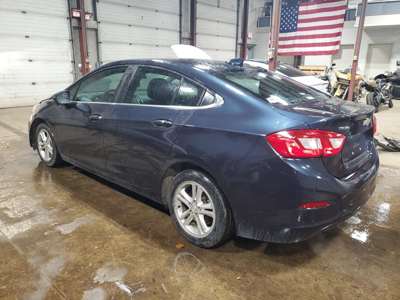 2016 Chevrolet Cruze Lt - Image 2
