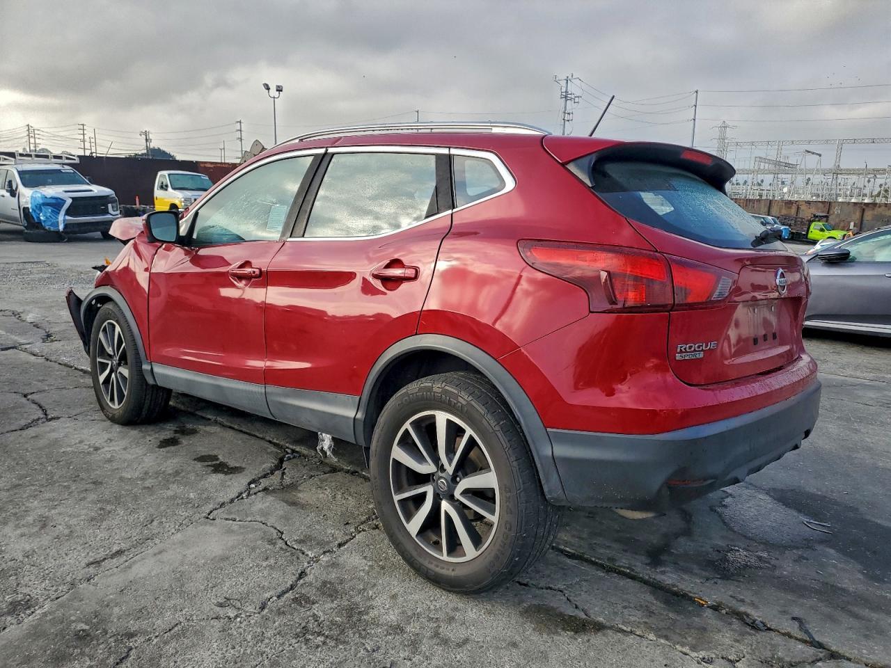 2017 Nissan Rogue Sport S - Фото 2