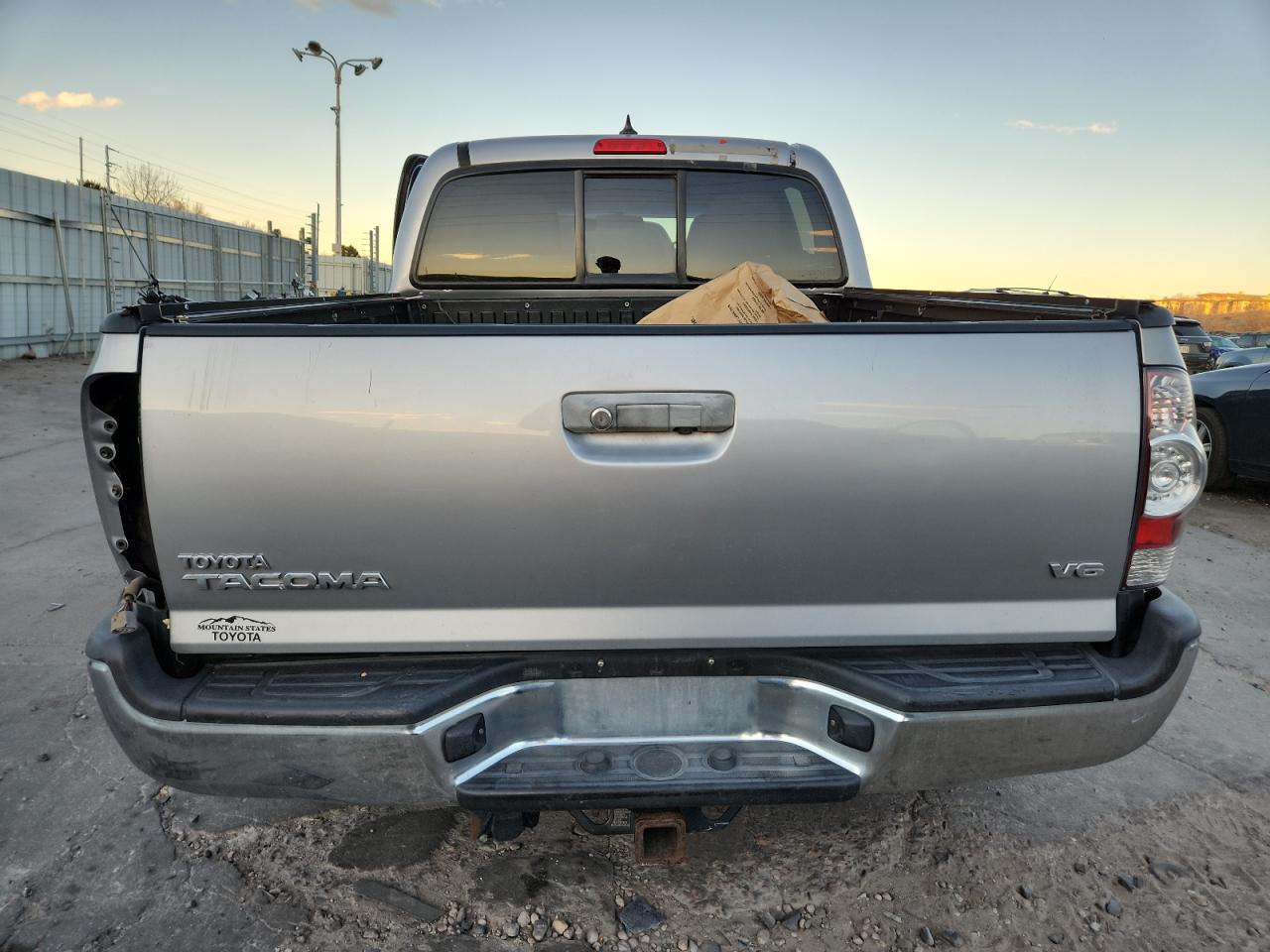 2015 Toyota Tacoma V6 - Фото 6