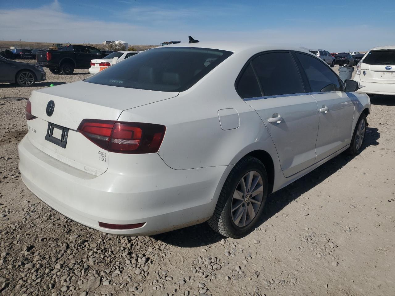 2017 Volkswagen Jetta Se - Image 3