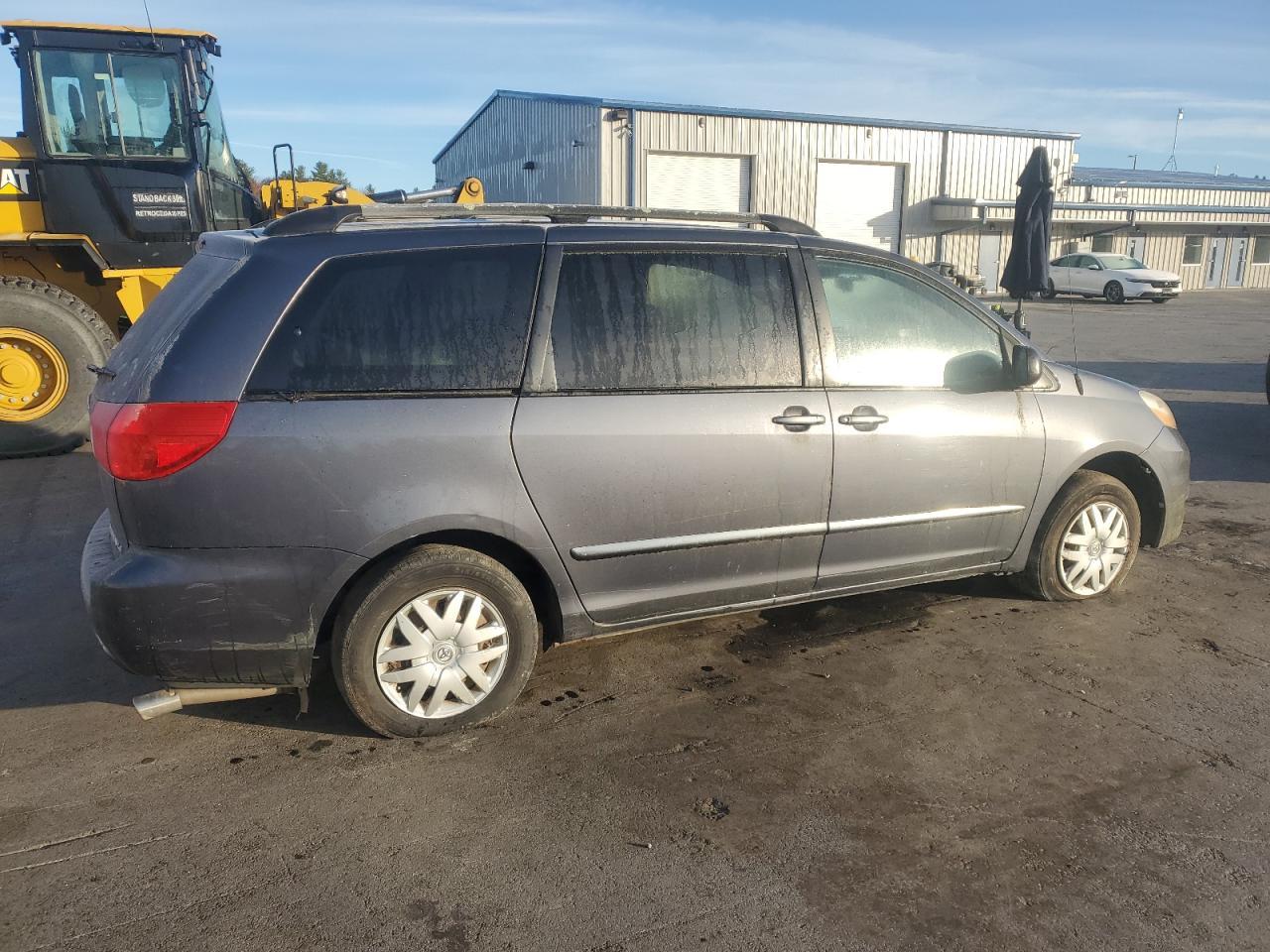 2007 Toyota Sienna Ce - Image 3
