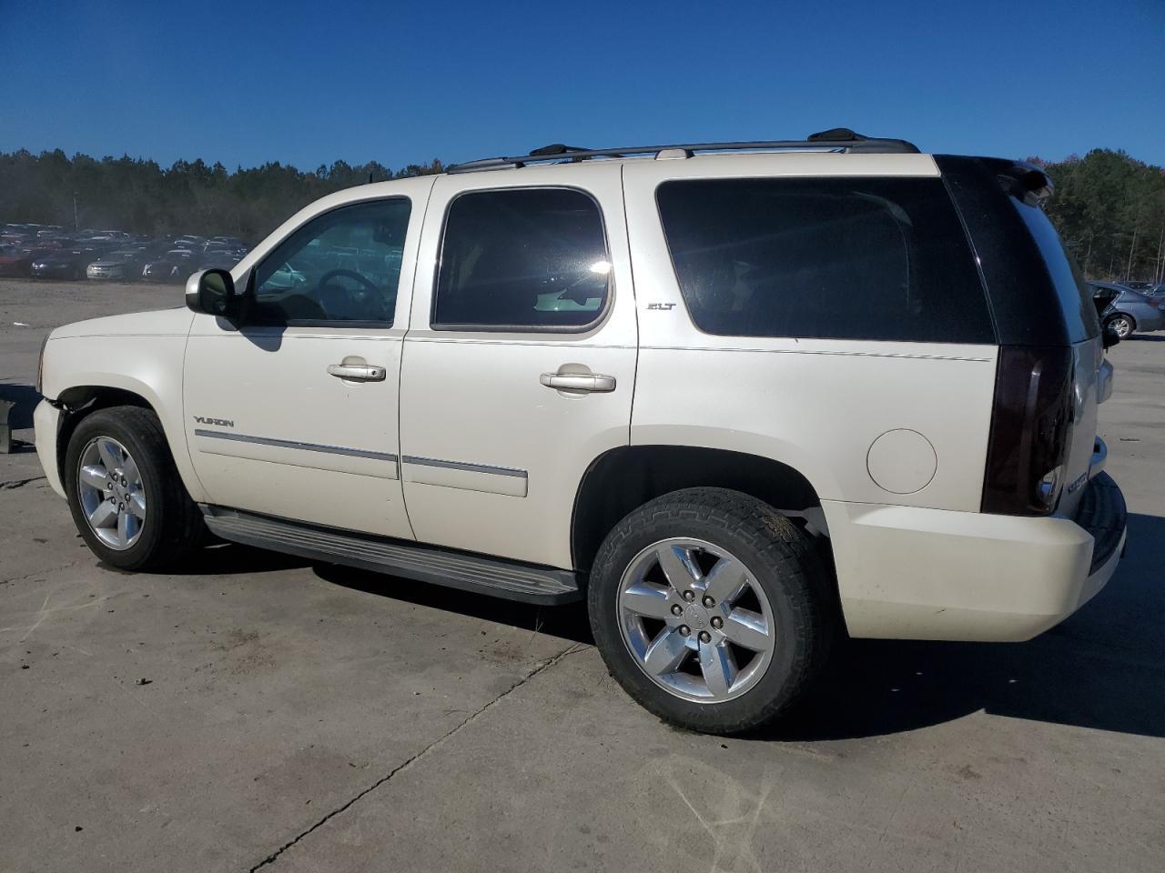 2014 GMC Yukon Slt - Фото 2