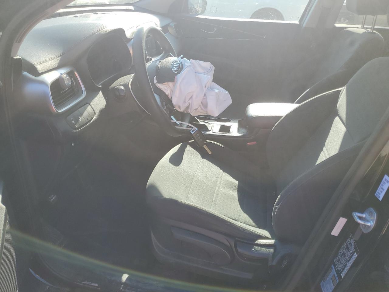 2019 Kia Sorento L - Image 7