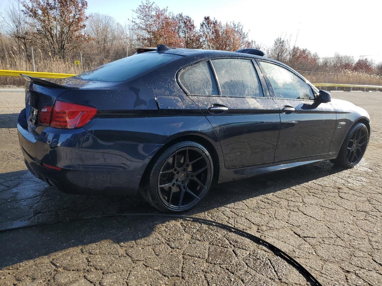 2011 BMW 550 Xi - Фото 3