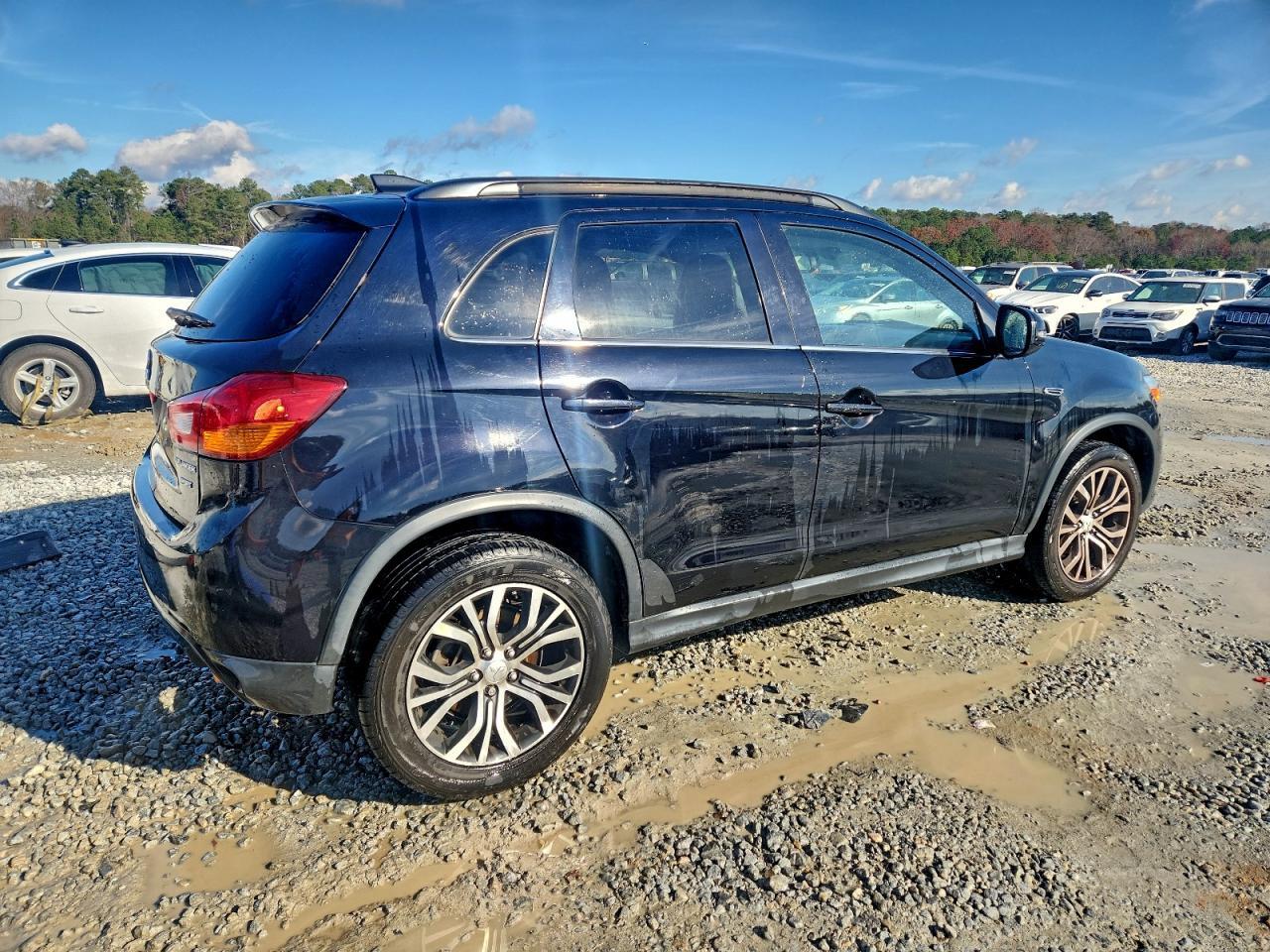 2017 Mitsubishi Outlander Sport Sel - Image 3