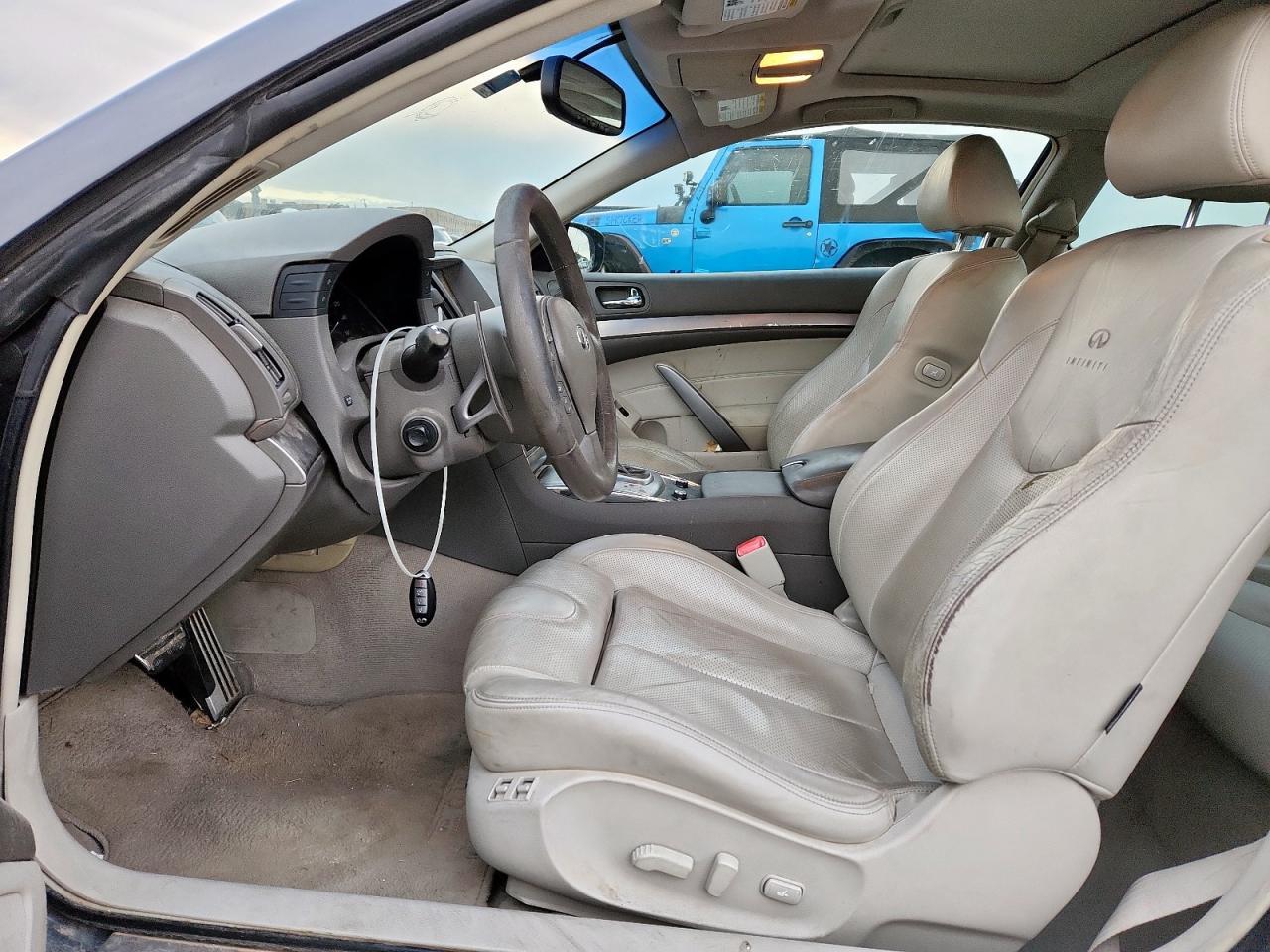 2011 Infiniti G37 Base - Фото 7