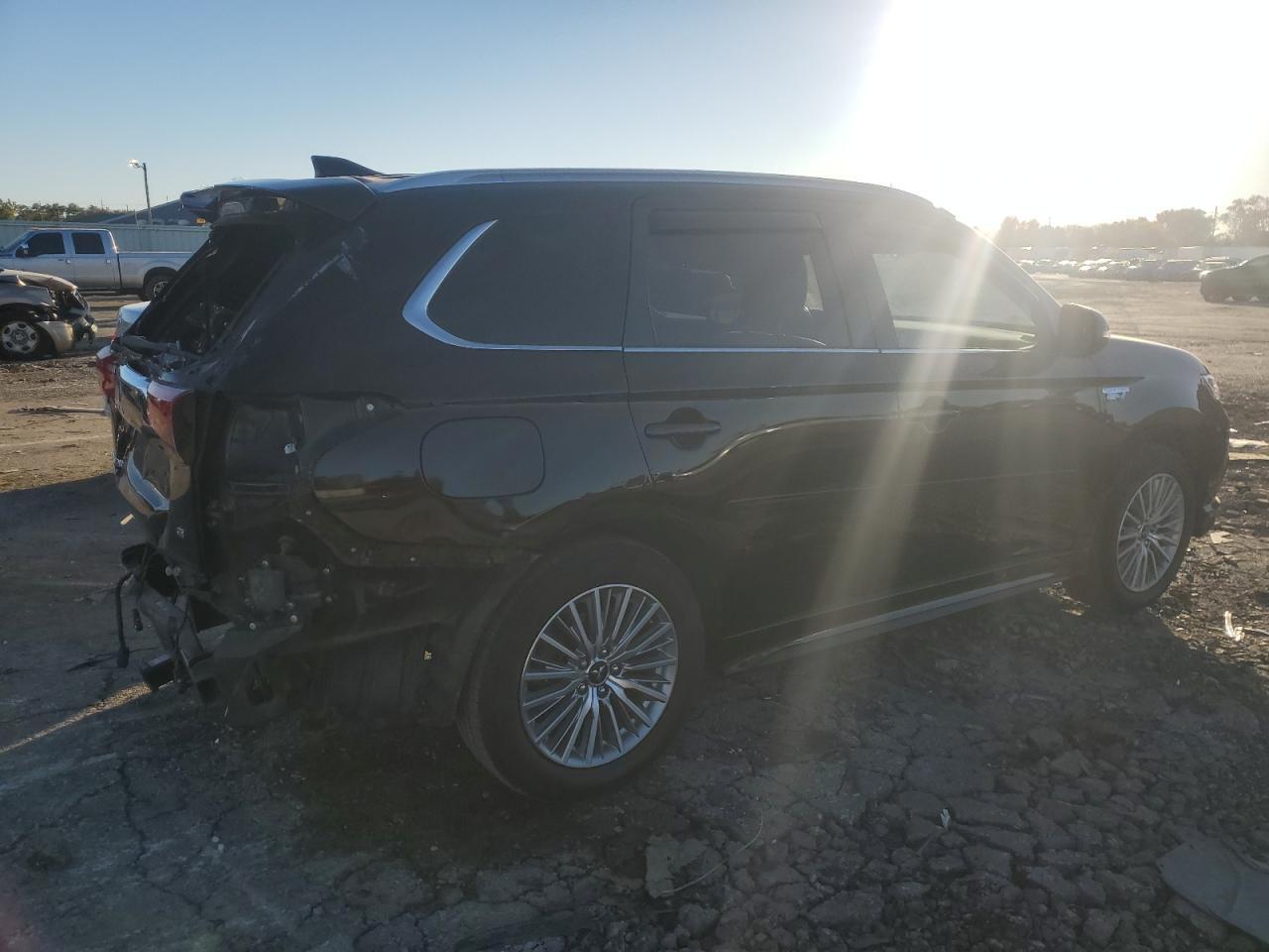 2020 Mitsubishi Outlander Sel - Image 3