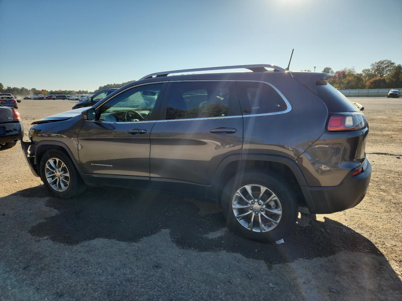 2019 Jeep Cherokee Latitude Plus - Фото 2