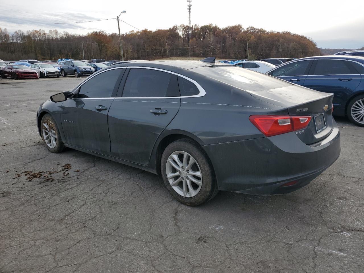 2017 Chevrolet Malibu Lt - Фото 2