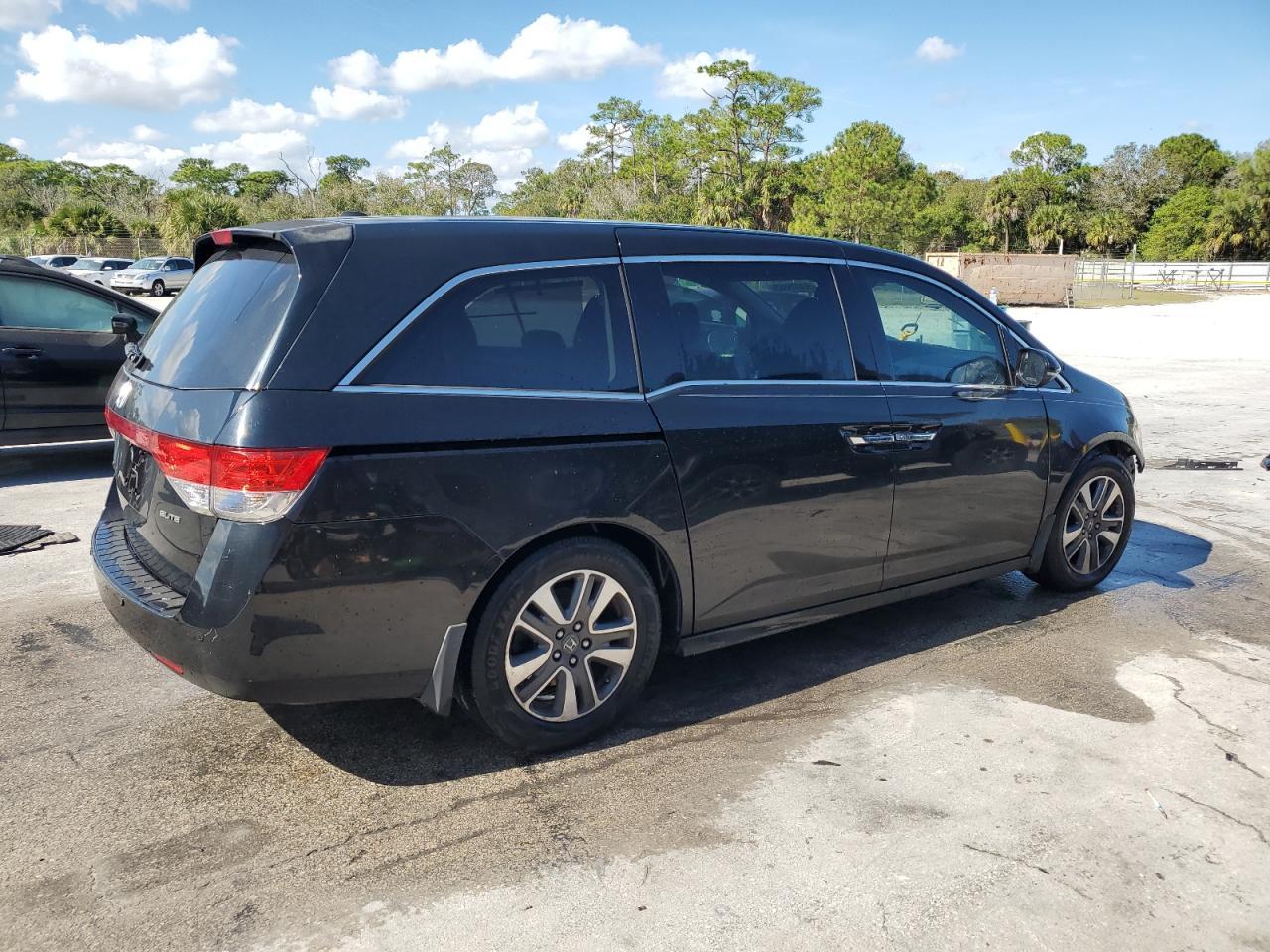 2016 Honda Odyssey Touring - Фото 3