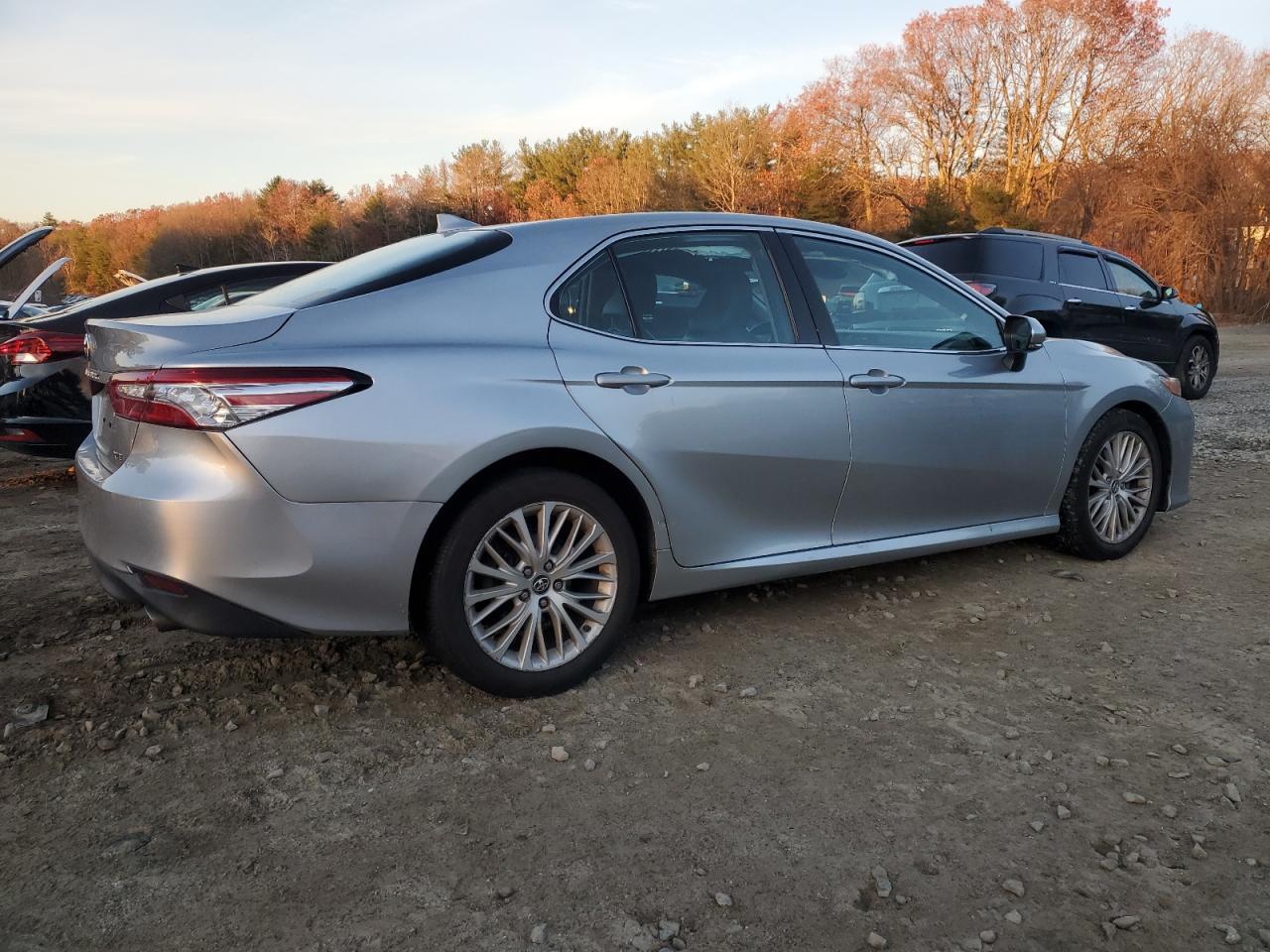 2019 Toyota Camry Xle - Фото 3