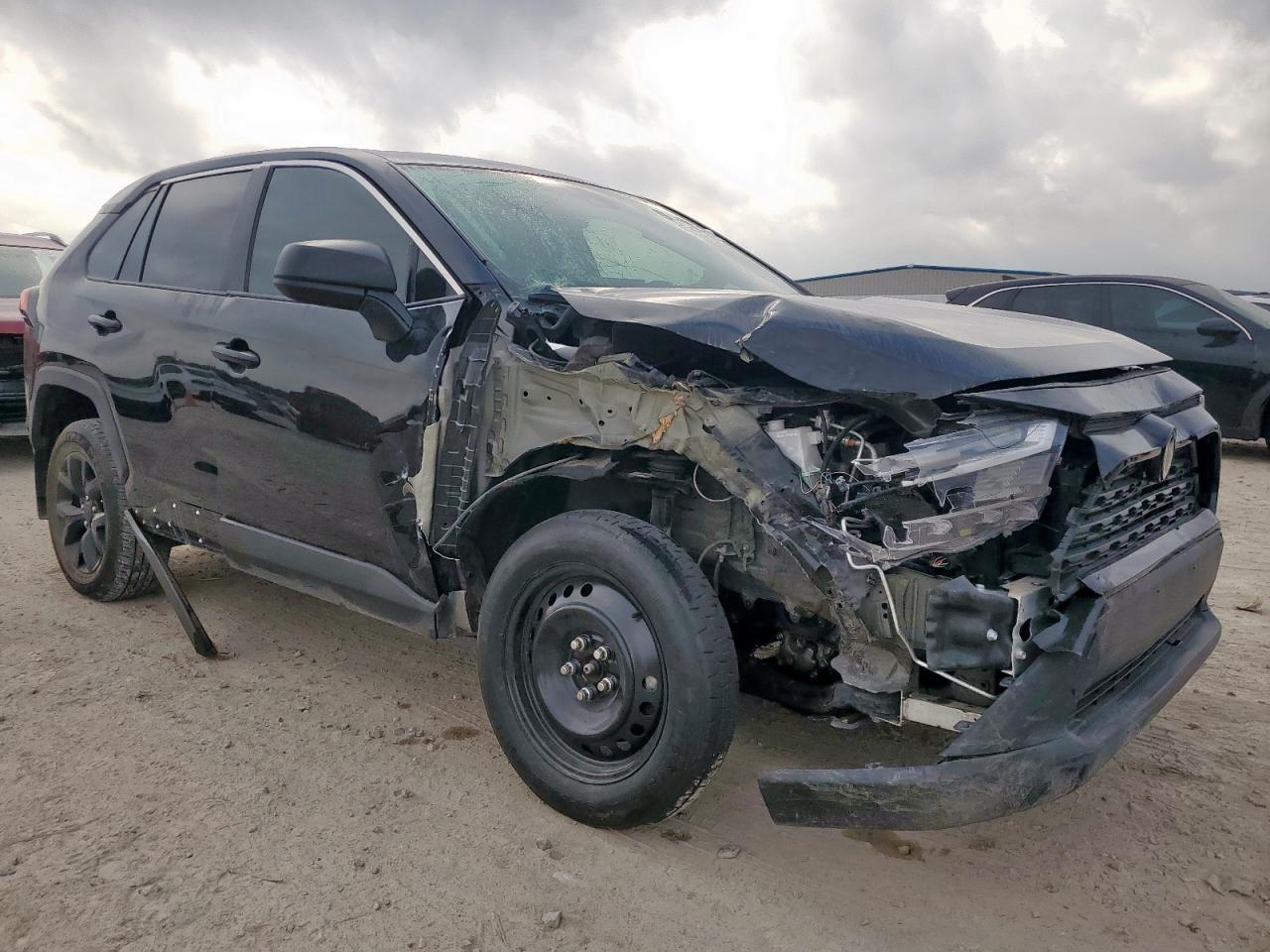 2023 Toyota Rav4 Le - Фото 4