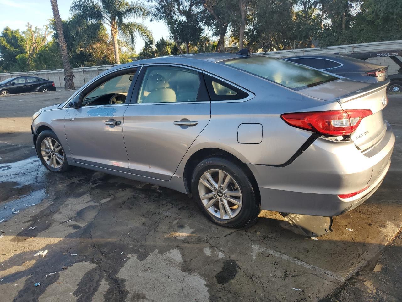 2016 Hyundai Sonata Base - Фото 2