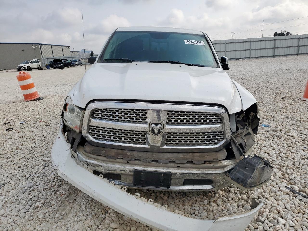 2015 Ram 1500 Laramie - Image 5