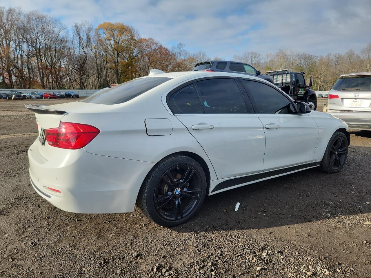 2017 BMW 330 Xi - Image 3