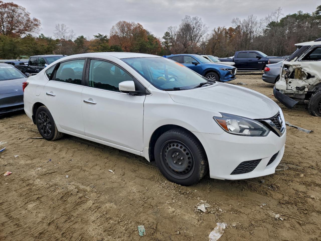 2017 Nissan Sentra S - Фото 4