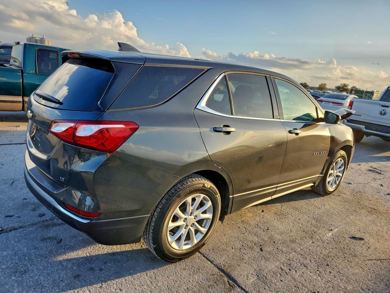 2019 Chevrolet Equinox Lt - Image 3