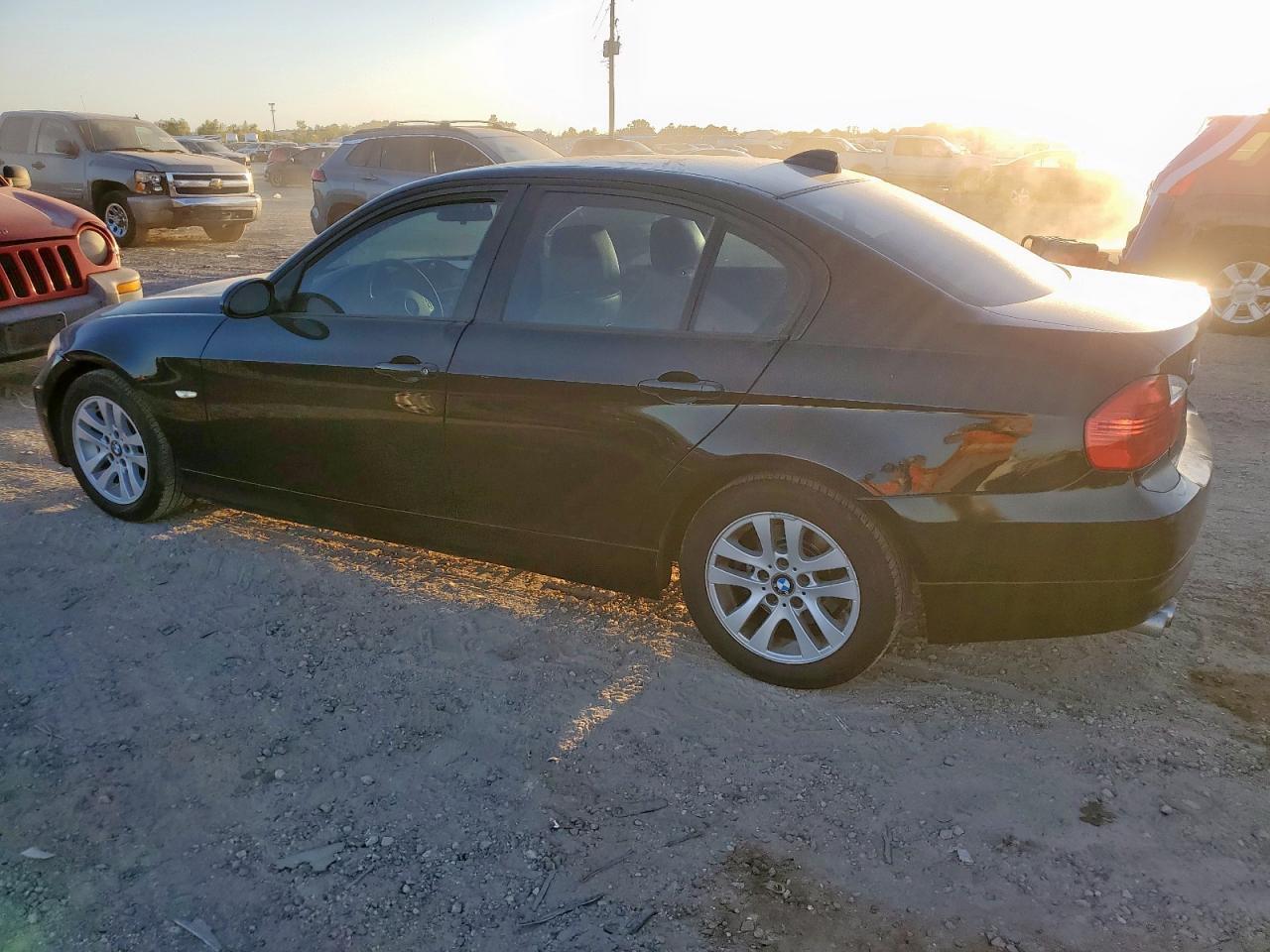 2006 BMW 325 I Automatic - Image 2