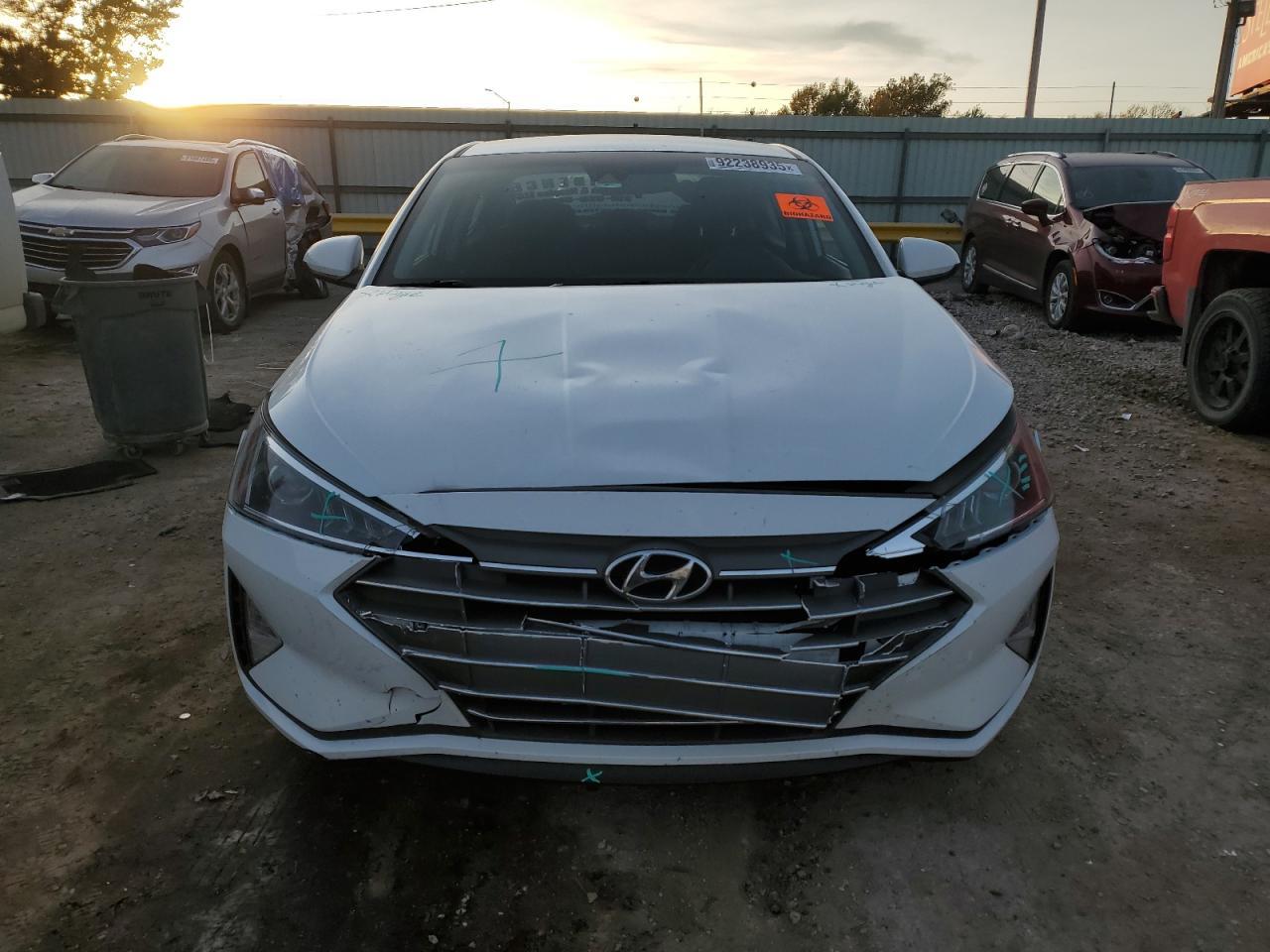 2020 Hyundai Elantra Sel - Фото 5
