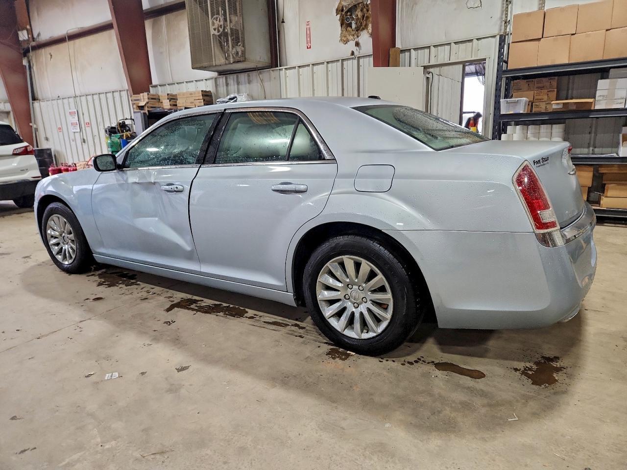 2013 Chrysler 300 - Image 2