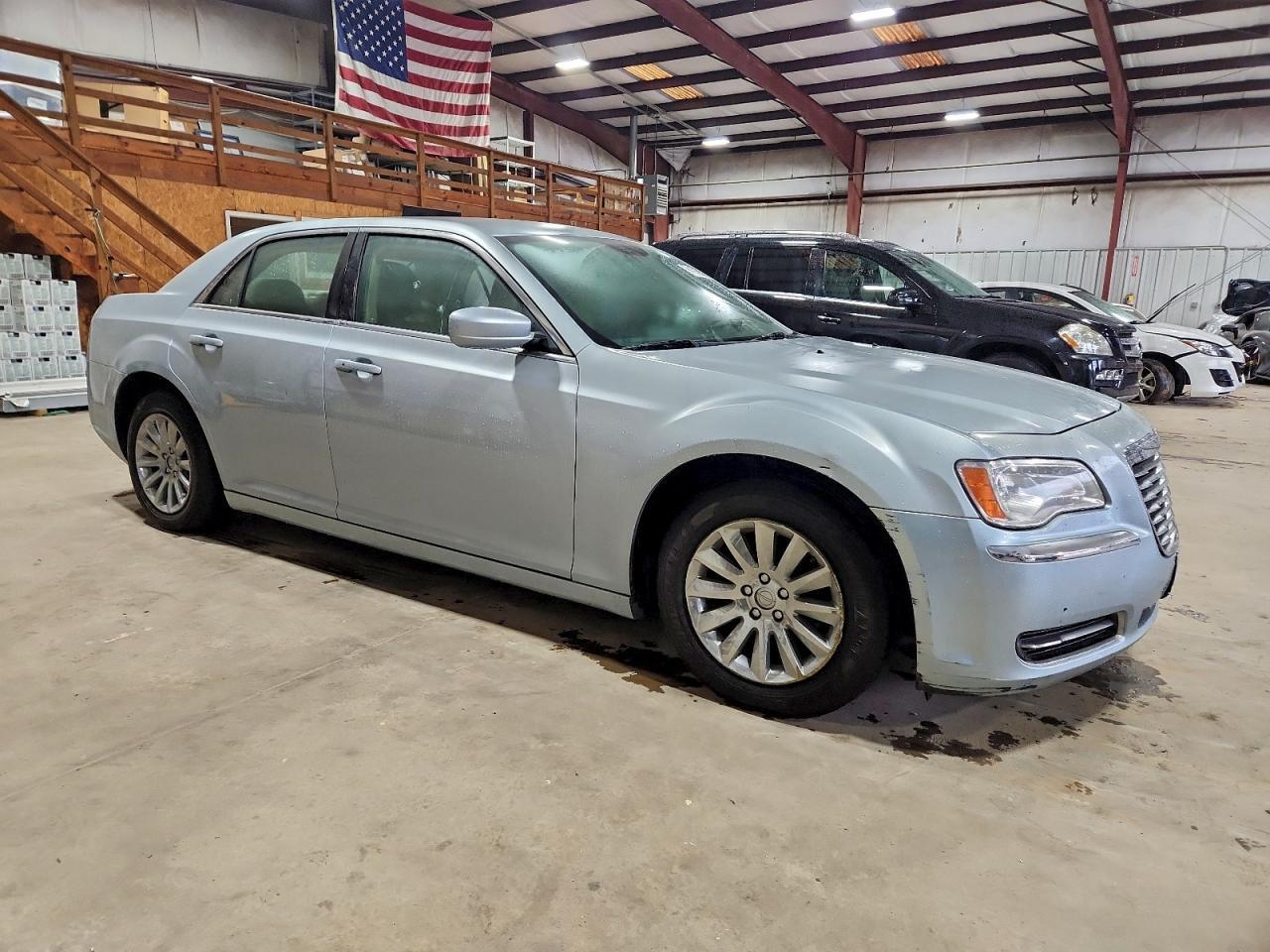 2013 Chrysler 300 - Image 4