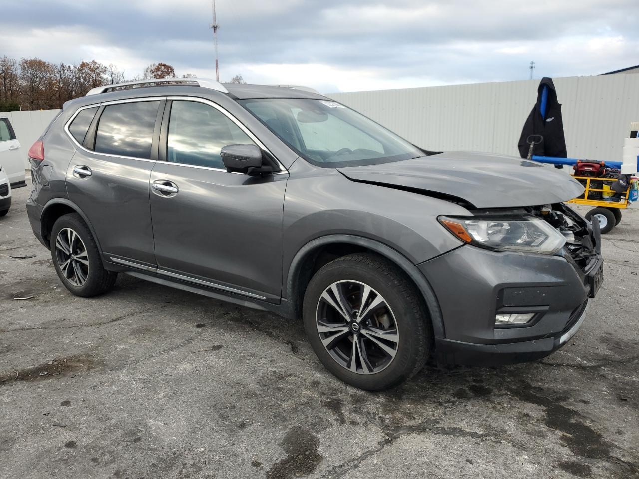 2018 Nissan Rogue S - Фото 4