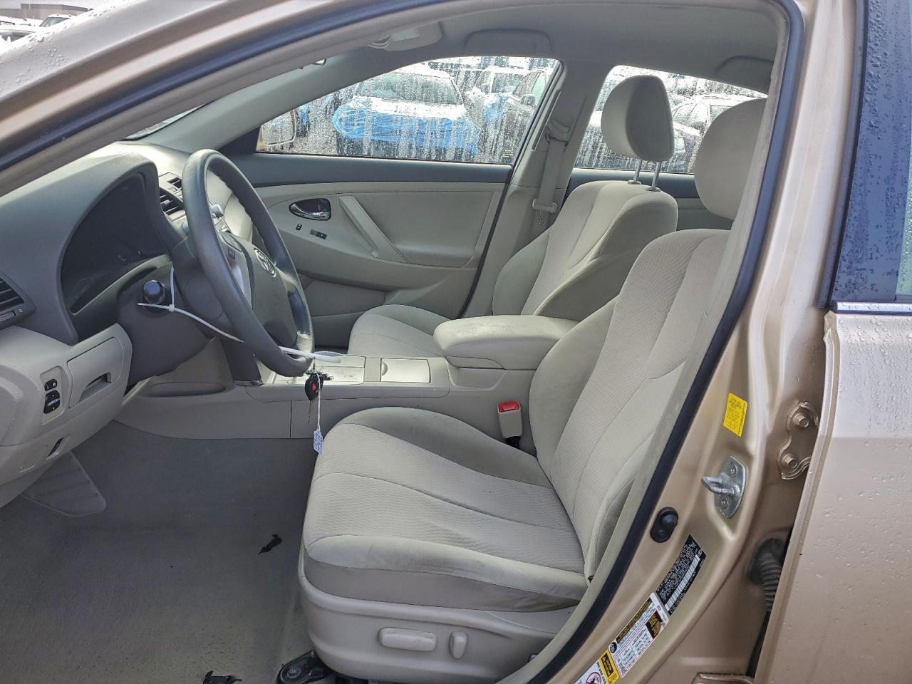 2011 Toyota Camry Base - Фото 7