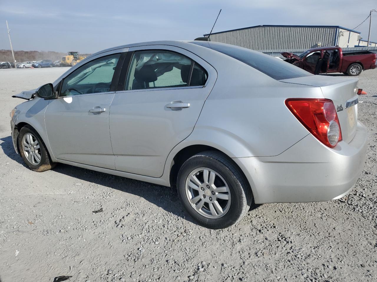 2015 Chevrolet Sonic Lt - Фото 2