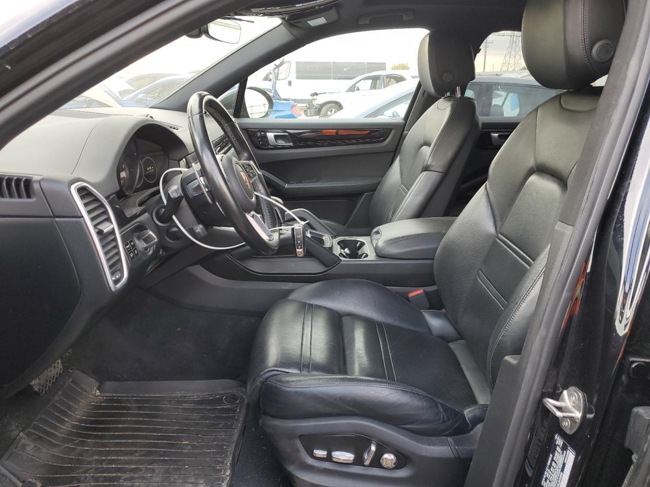 2020 Porsche Cayenne - Image 7