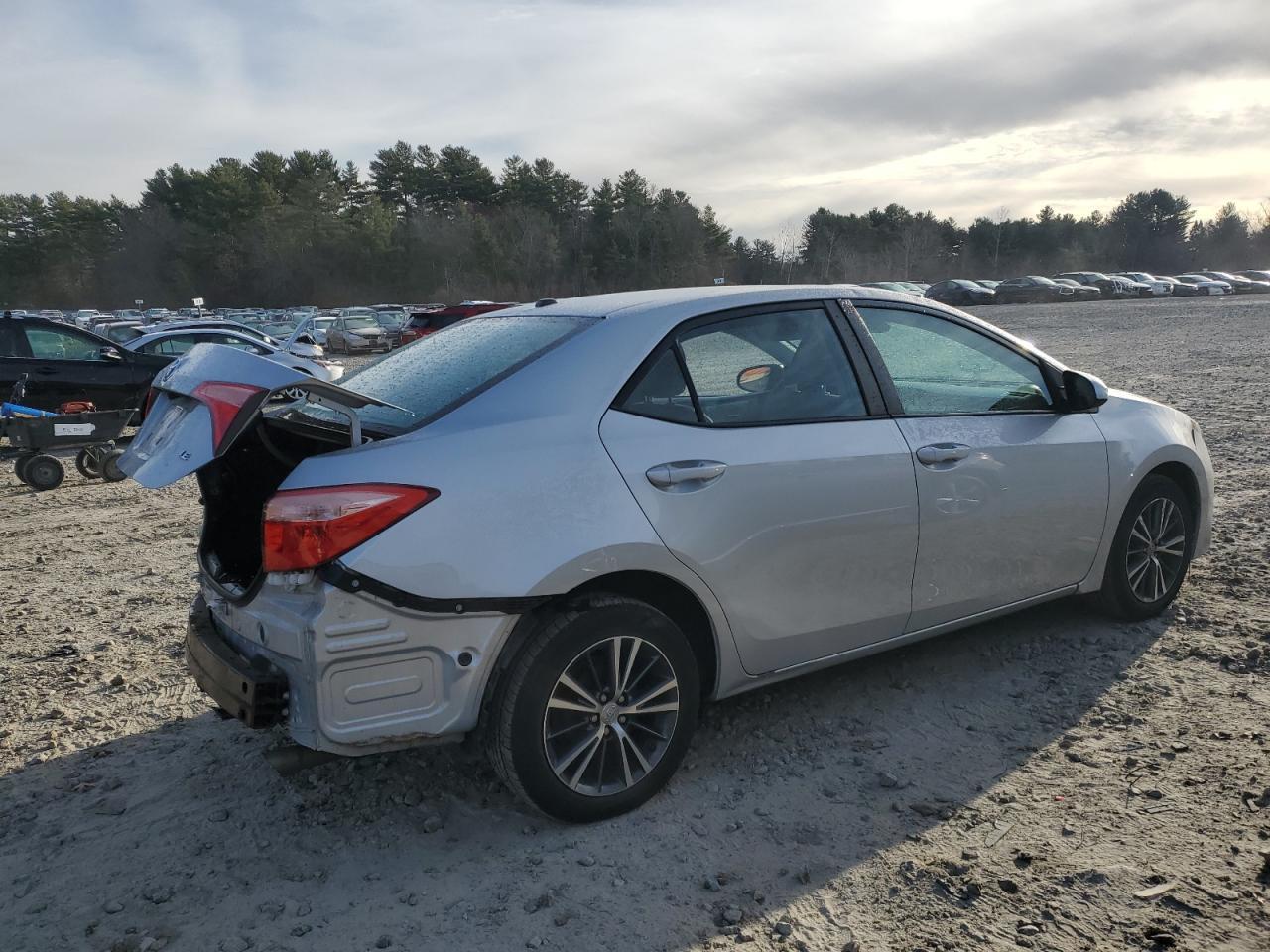 2018 Toyota Corolla L - Image 3