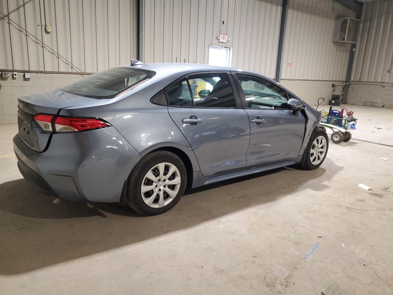 2025 Toyota Corolla Le - Фото 3