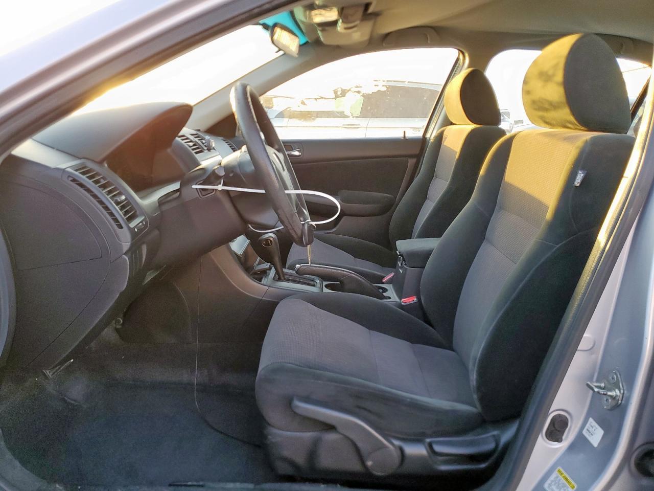 2005 Honda Accord Lx - Image 7